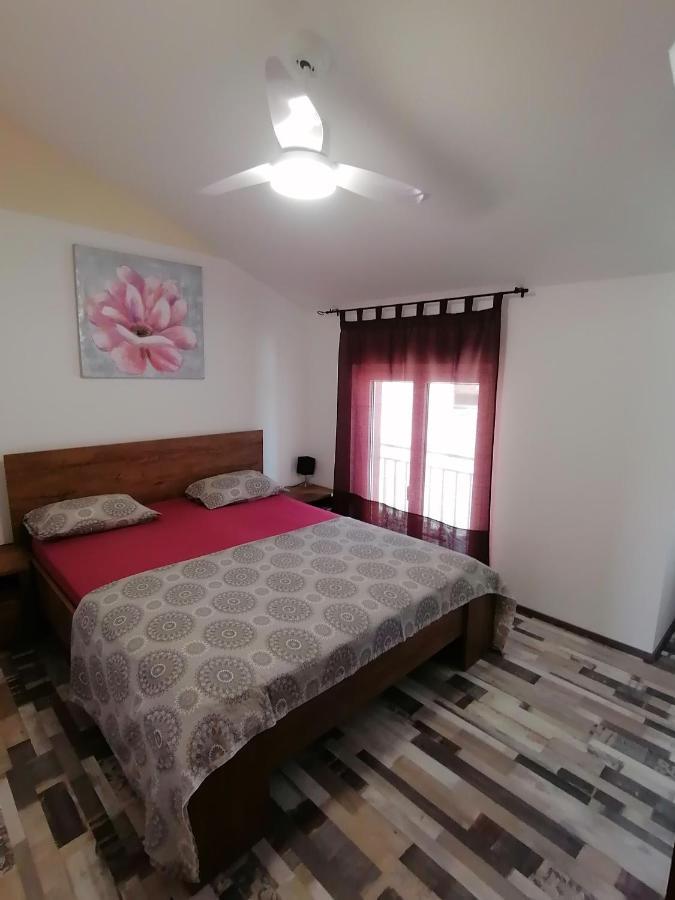 Вилла House Srima-Vodice Dalmatia Экстерьер фото